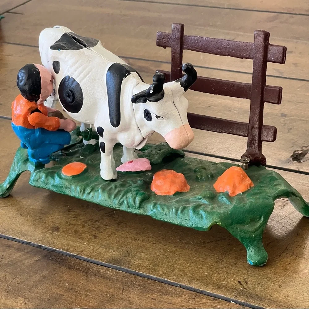 Vintage Cast Iron Mechanical Bank – Farmer Milking a Cow -Vintage Good Condition - Picture 6 of 7